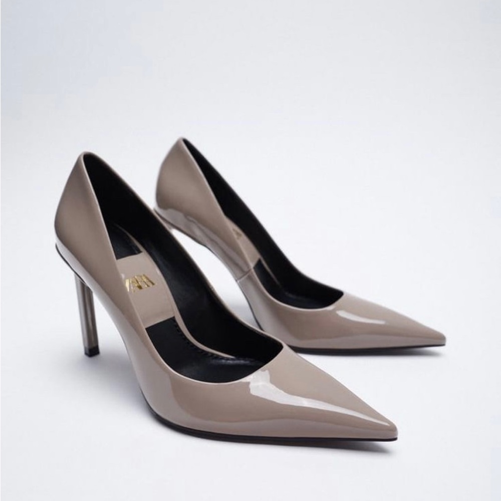 Zara Pointed Toe Heels Patent Finish - Never Worn - Size 5 (35)